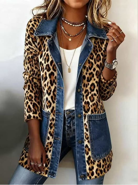 Gina | Giacca Lunga in Leopardo con Jeans